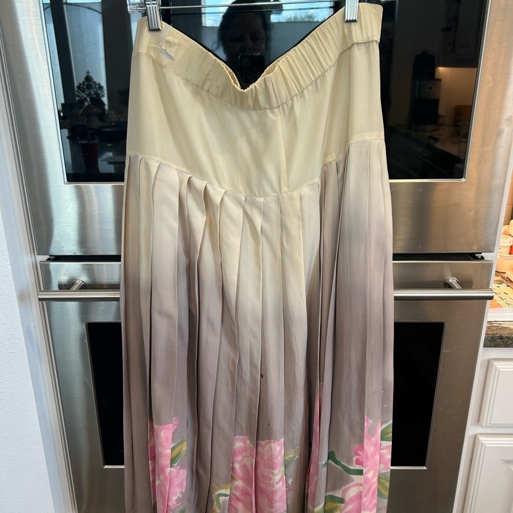 VINTAGE Brazilian Fatalita skirt, has holes/stains/stretched elastic. Size XL?